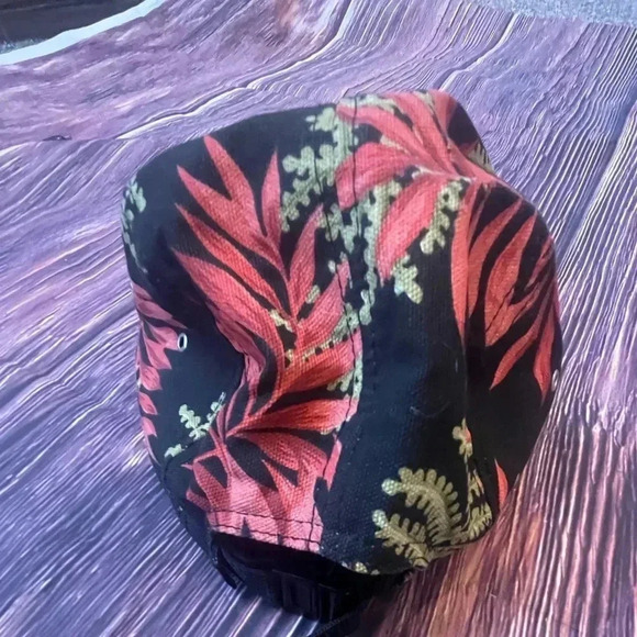Like New Ripndip Adjustable 5 Panel Floral Hat - Picture 3 of 3